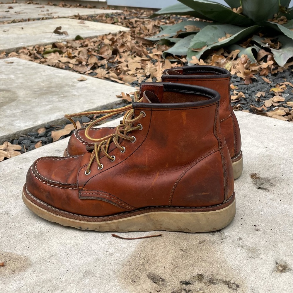 Women’s Red Wing Moc Toe in Oro